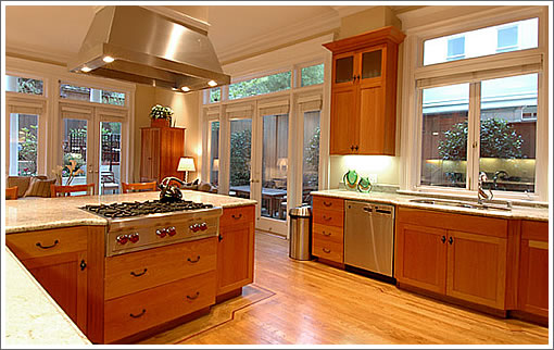 2220 Sacramento: Kitchen