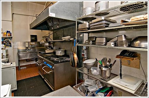 940 Grove: Kitchen