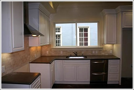 160 Westgate Drive: Kitchen