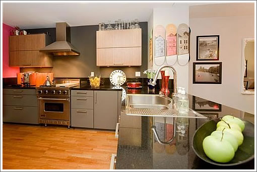 845 Montgomery #C: Kitchen