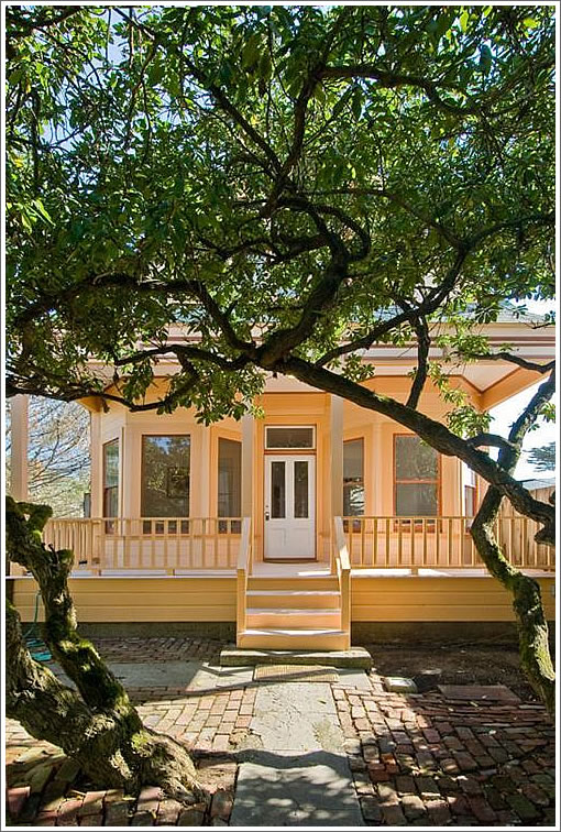 1530 48th Avenue Facade