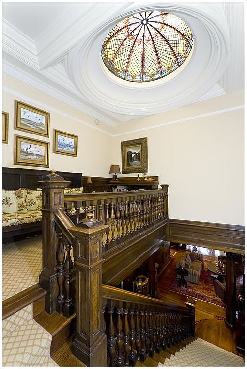2170 Pacific: Stairs, dome, and landing