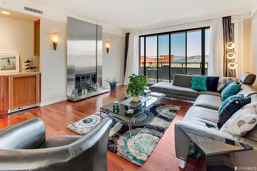 North Waterfront Condo Fetches its 2014 Price