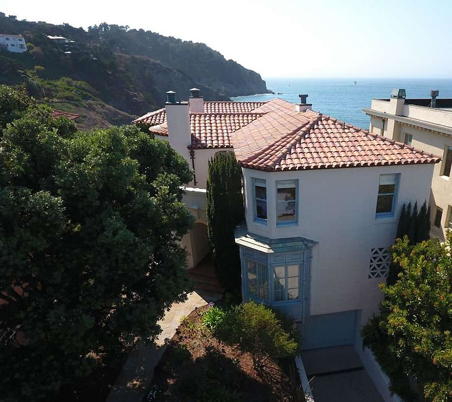 Rock Star’s Second Sea Cliff Home Finally Fetches $11.7 Million